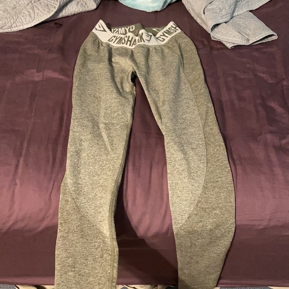 Gym shark leggings - Picture 2 of 2